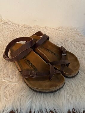 Women’s Birkenstocks Sandals size 40 (8.5-9)